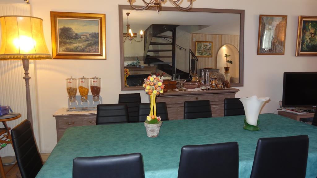 Bed and Breakfast Logis des Douves à Tiffauges Extérieur photo