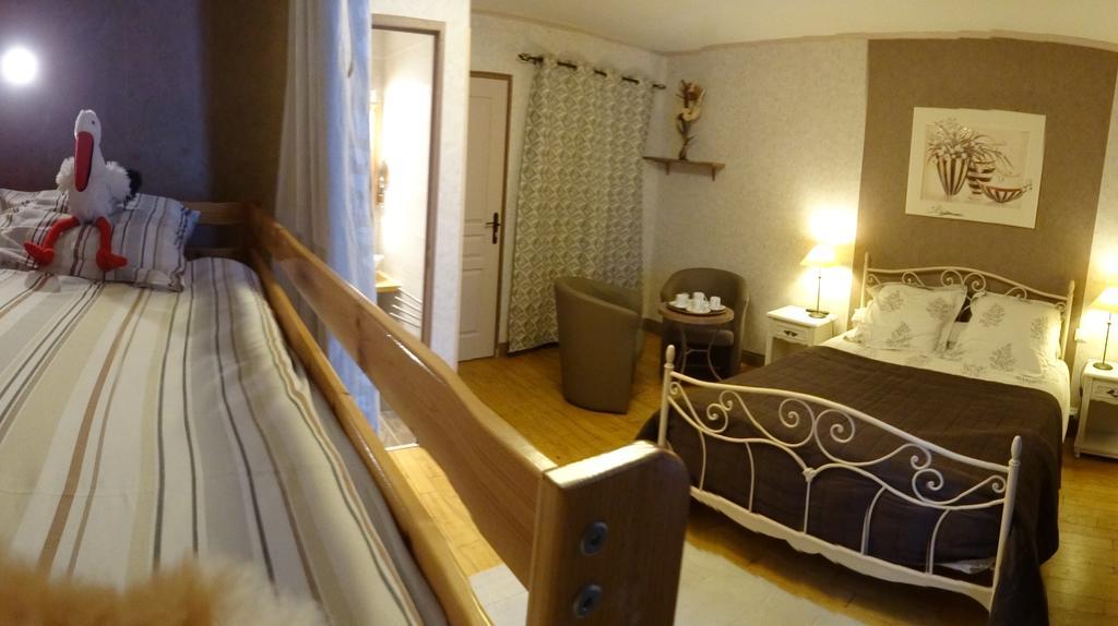 Bed and Breakfast Logis des Douves à Tiffauges Extérieur photo