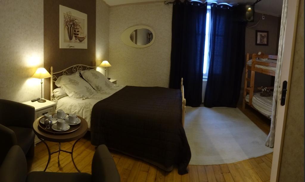Bed and Breakfast Logis des Douves à Tiffauges Extérieur photo