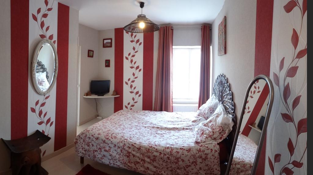Bed and Breakfast Logis des Douves à Tiffauges Extérieur photo